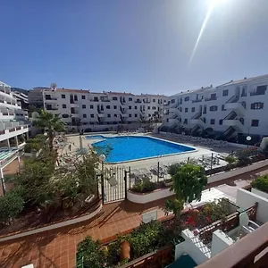 apt-victoria-court-2-lovely-65.tenerifehoteles.net/